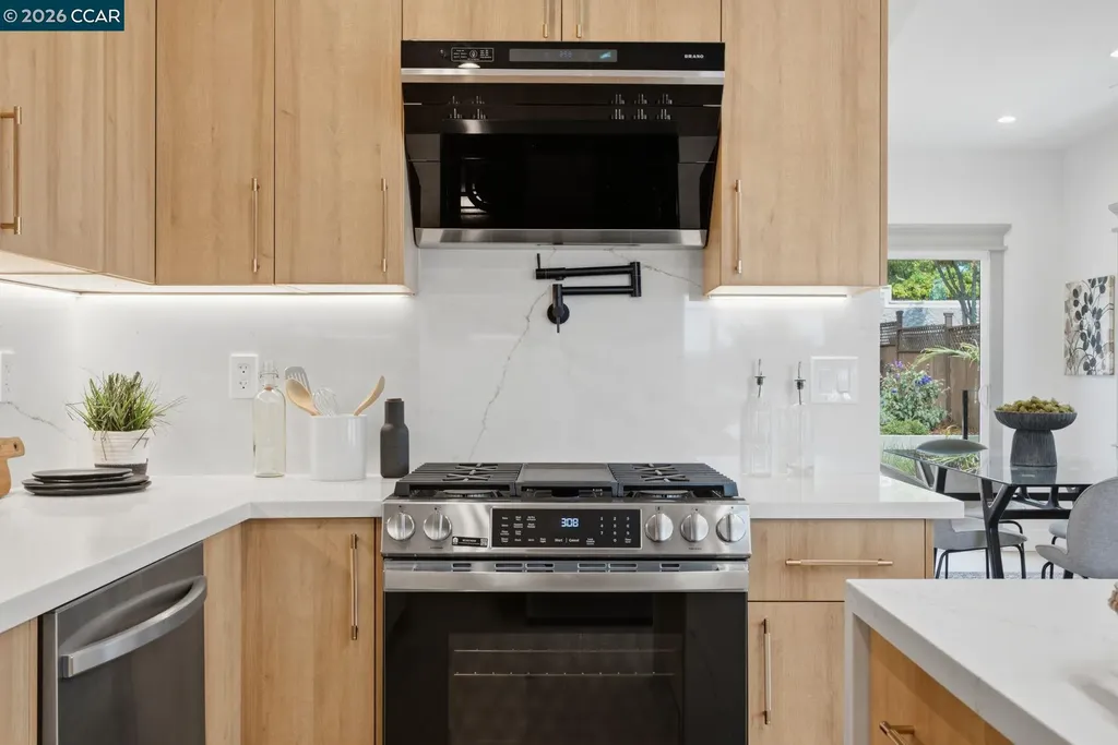 3948 Glen Park Road Oakland CA 94602