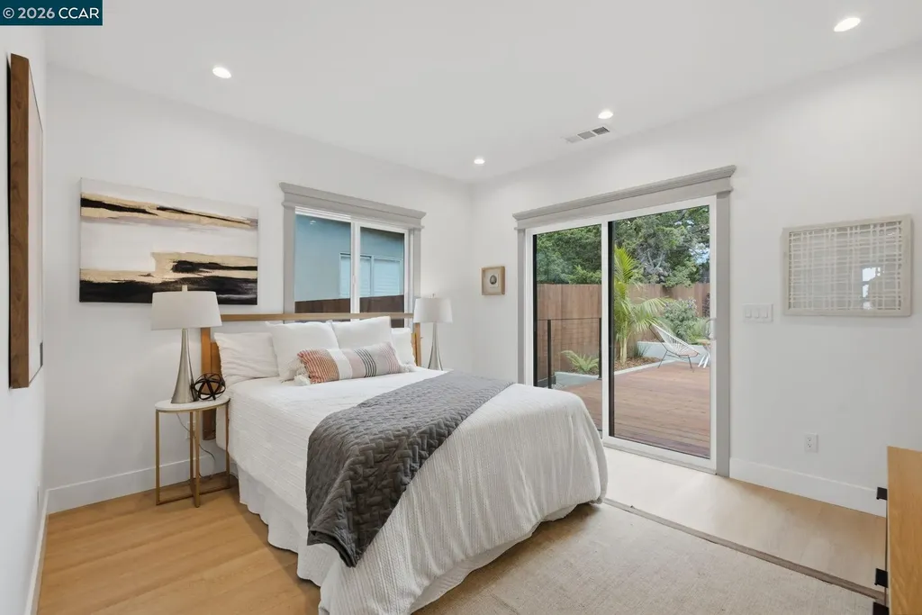 3948 Glen Park Road Oakland CA 94602