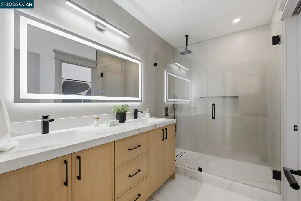 3948 Glen Park Road Oakland CA 94602
