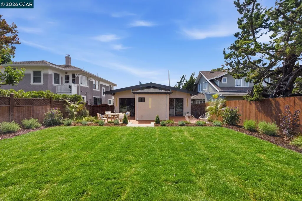 3948 Glen Park Road Oakland CA 94602
