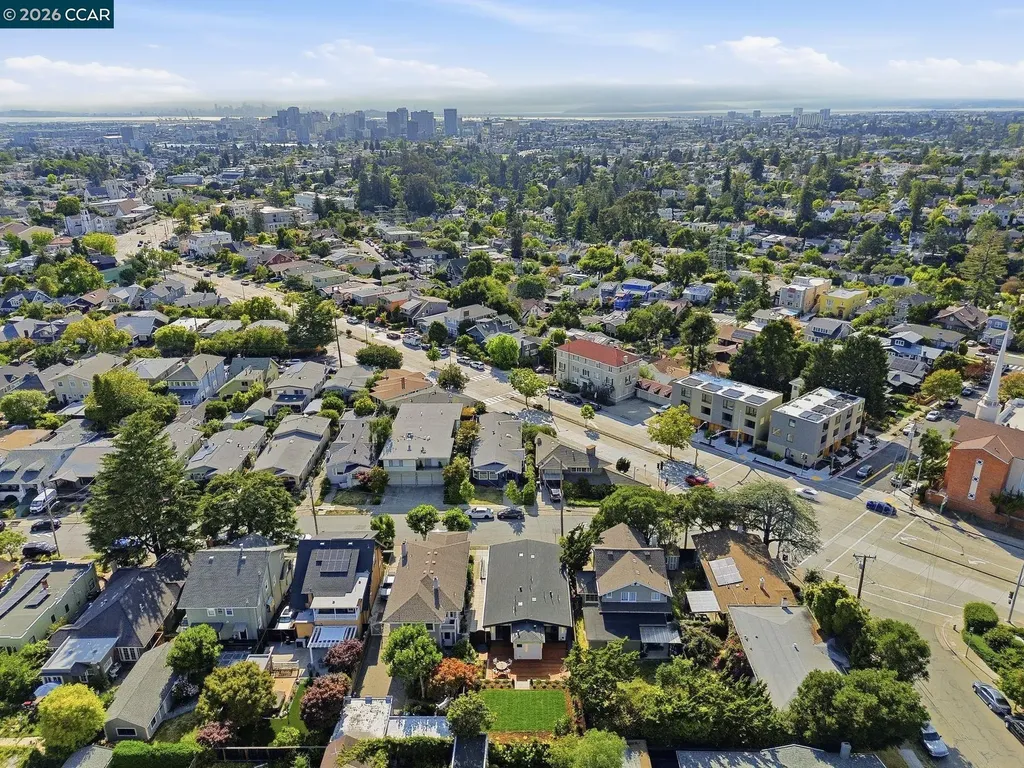 3948 Glen Park Road Oakland CA 94602