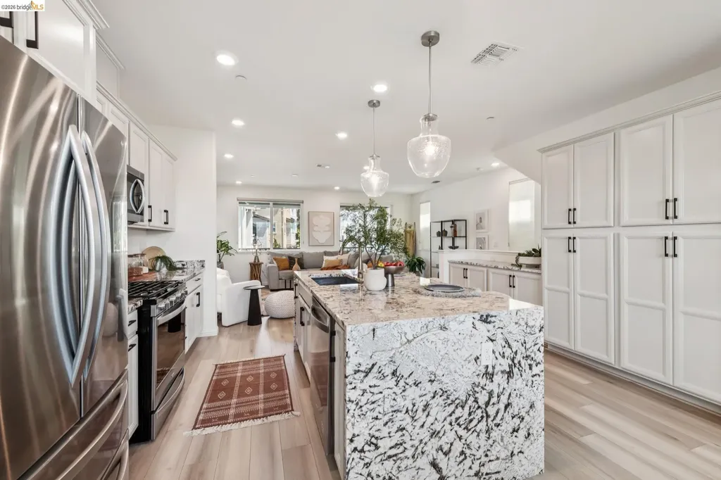 24157 Amaranth Loop Hayward CA 94541