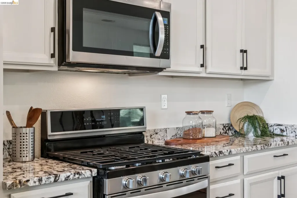 24157 Amaranth Loop Hayward CA 94541
