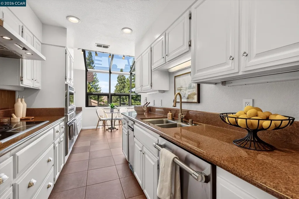 3279 Mt Diablo Court Lafayette CA 94549