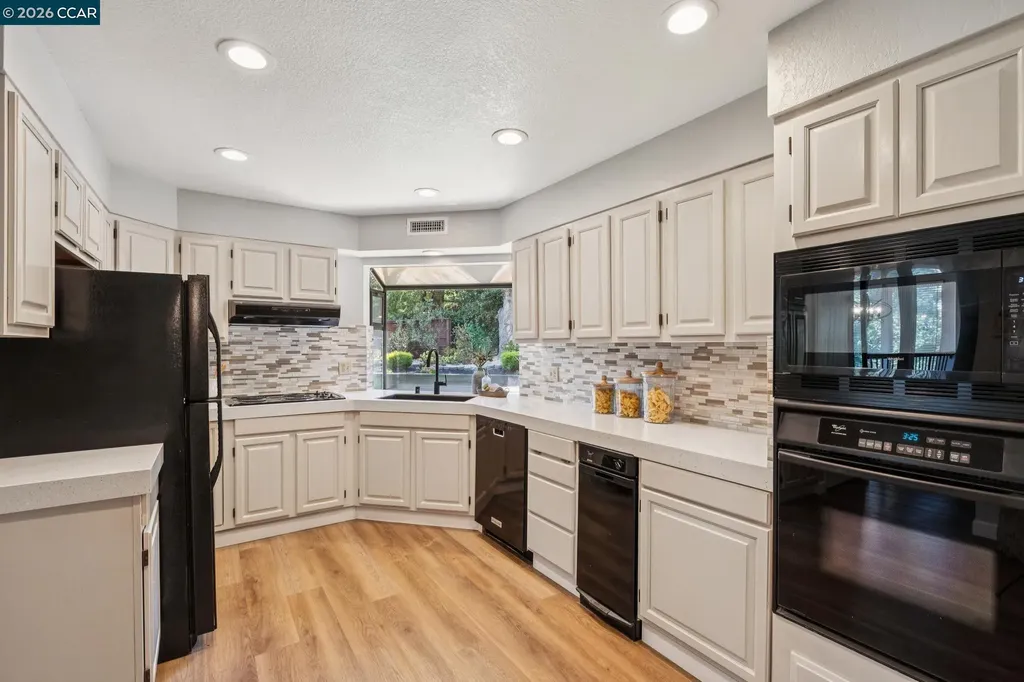 1 Heritage Oaks Road Pleasant Hill CA 94523