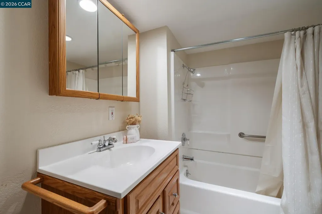 1 Heritage Oaks Road Pleasant Hill CA 94523