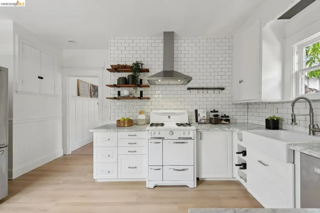 4510 Webster Street Oakland CA 94609