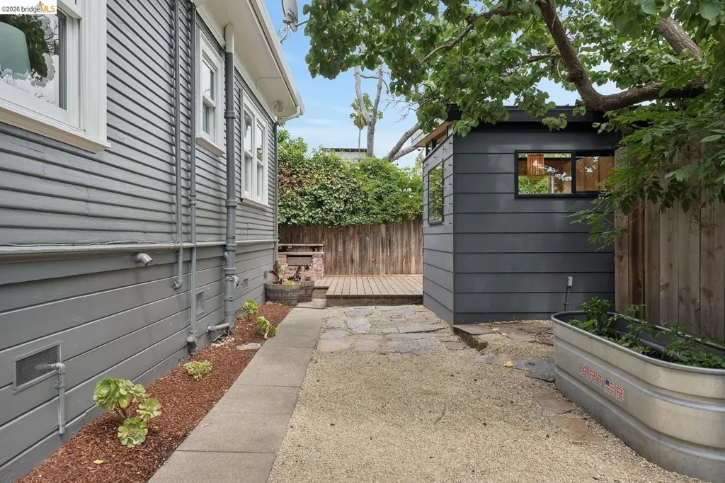 4510 Webster Street Oakland CA 94609