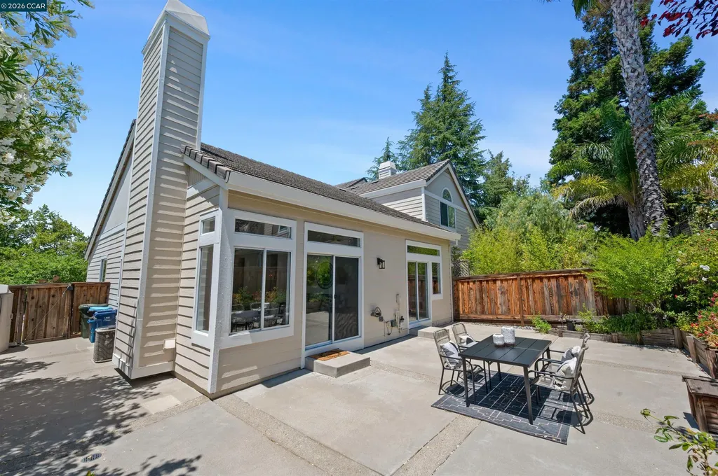 1731 Indian Wells Way Clayton CA 94517