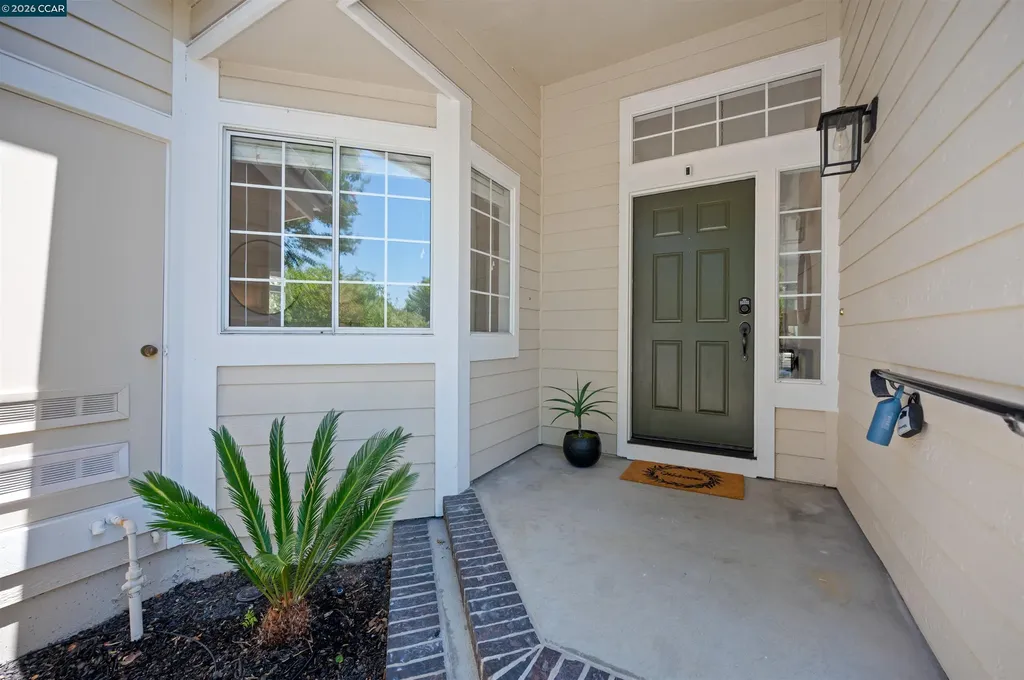 1731 Indian Wells Way Clayton CA 94517