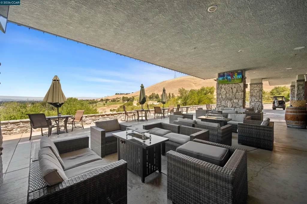 1731 Indian Wells Way Clayton CA 94517