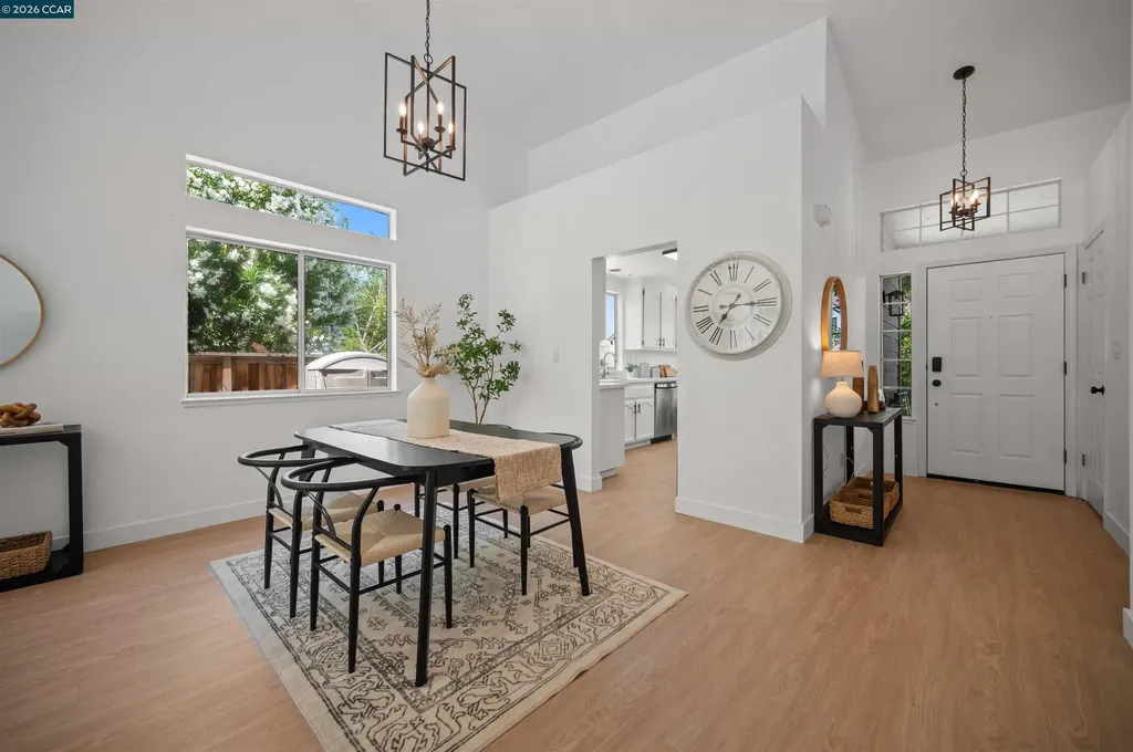 1731 Indian Wells Way Clayton CA 94517