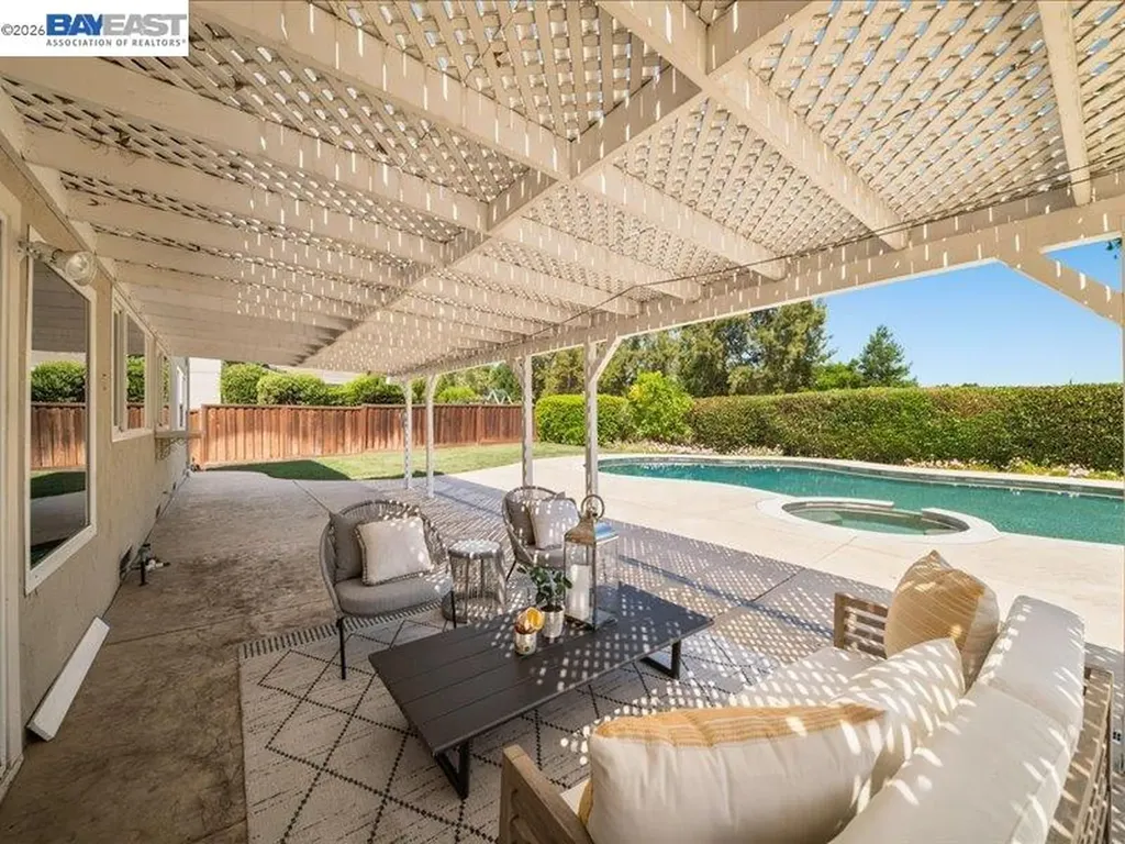 2880 Longspur Way Pleasanton CA 94566