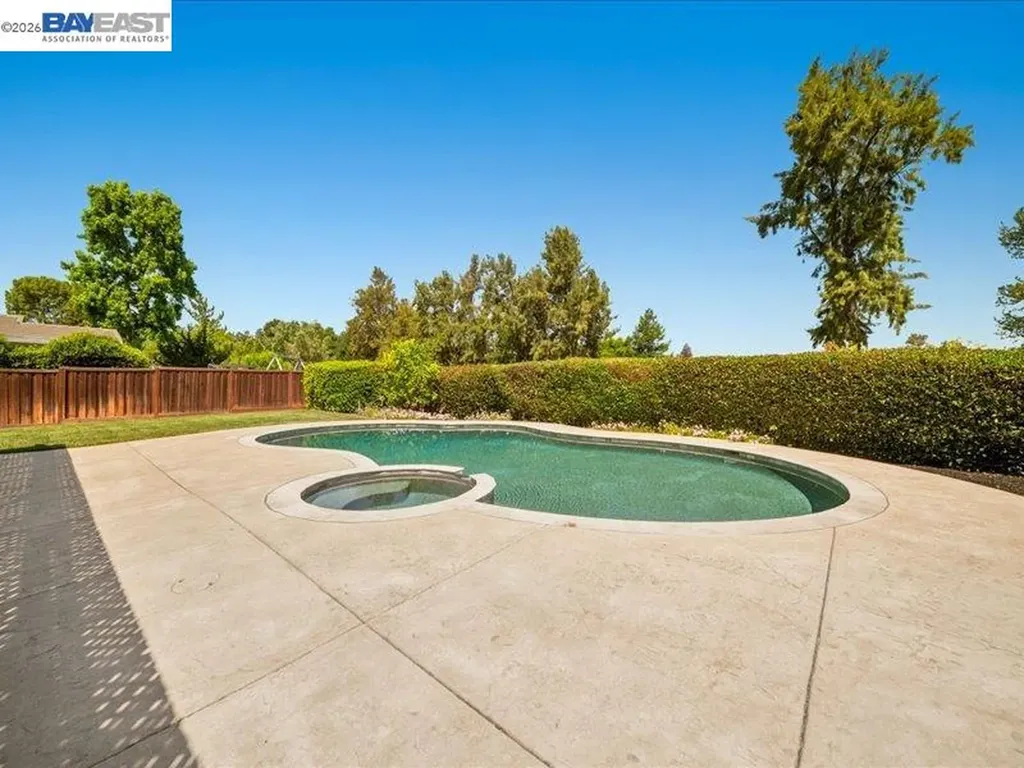 2880 Longspur Way Pleasanton CA 94566