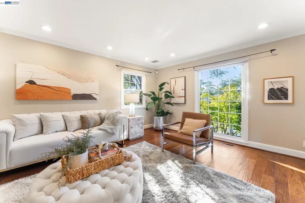 4571 Ewing Road Castro Valley CA 94546