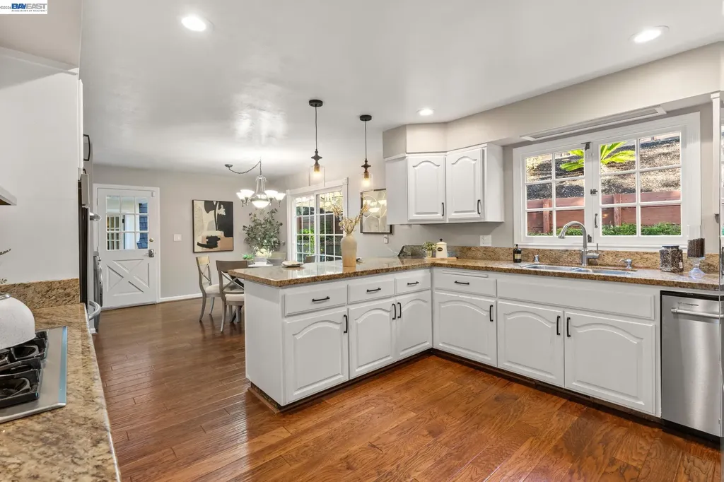 4571 Ewing Road Castro Valley CA 94546