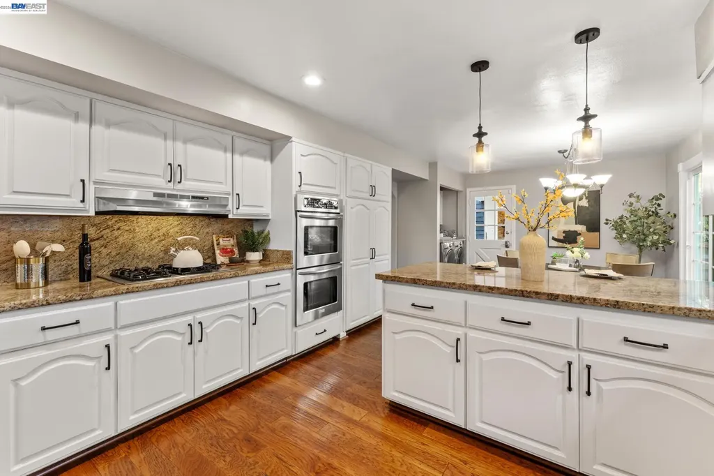 4571 Ewing Road Castro Valley CA 94546