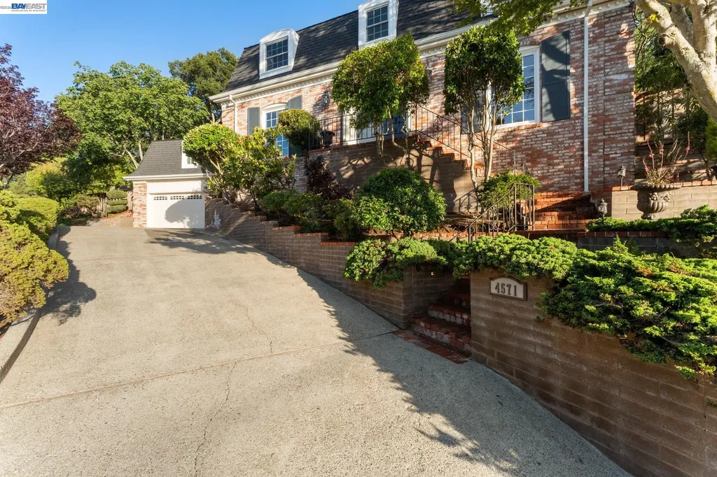 4571 Ewing Road Castro Valley CA 94546
