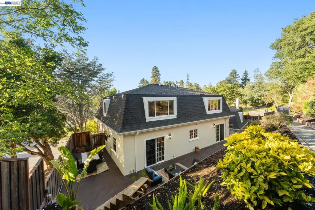 4571 Ewing Road Castro Valley CA 94546