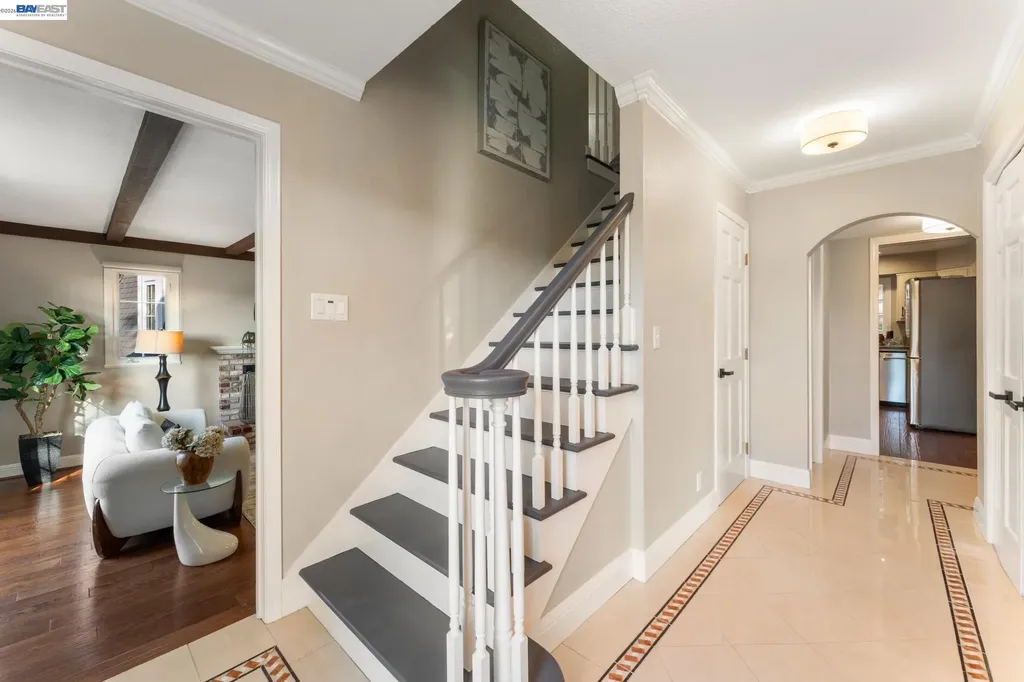 4571 Ewing Road Castro Valley CA 94546
