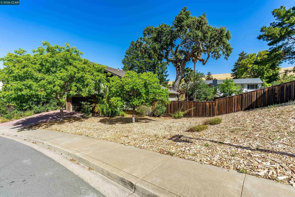 1829 Yolanda Circle Clayton CA 94517