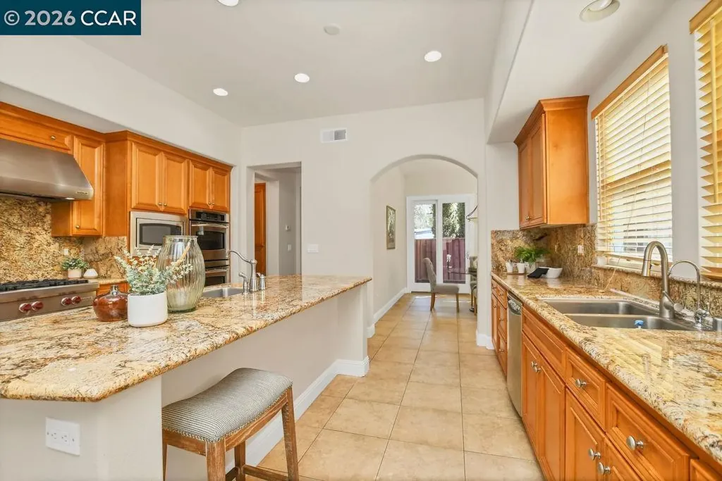 1077 Laguna Creek Lane Pleasanton CA 94566