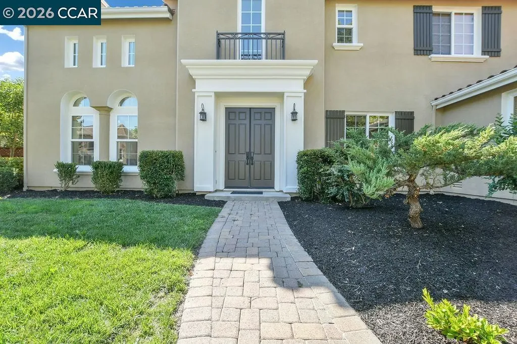 1077 Laguna Creek Lane Pleasanton CA 94566