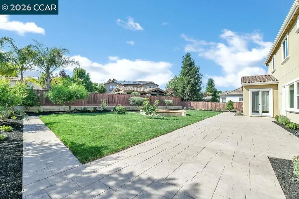 1077 Laguna Creek Lane Pleasanton CA 94566