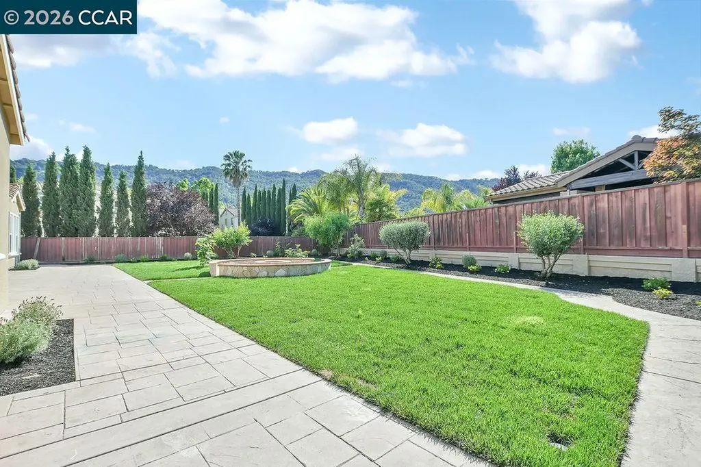 1077 Laguna Creek Lane Pleasanton CA 94566