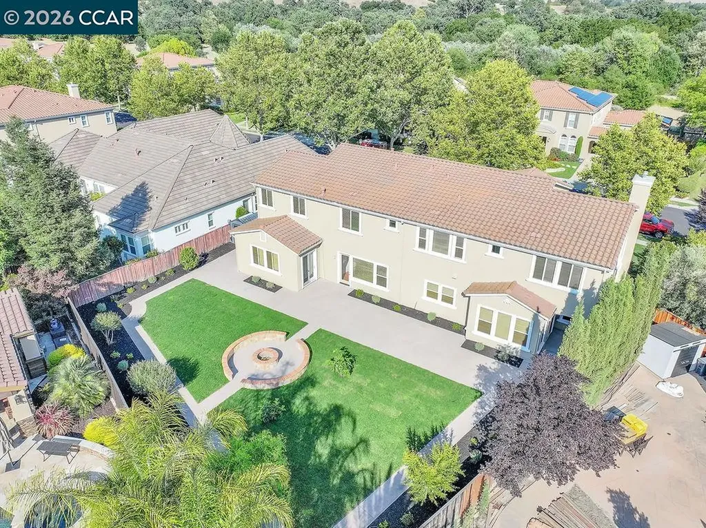 1077 Laguna Creek Lane Pleasanton CA 94566