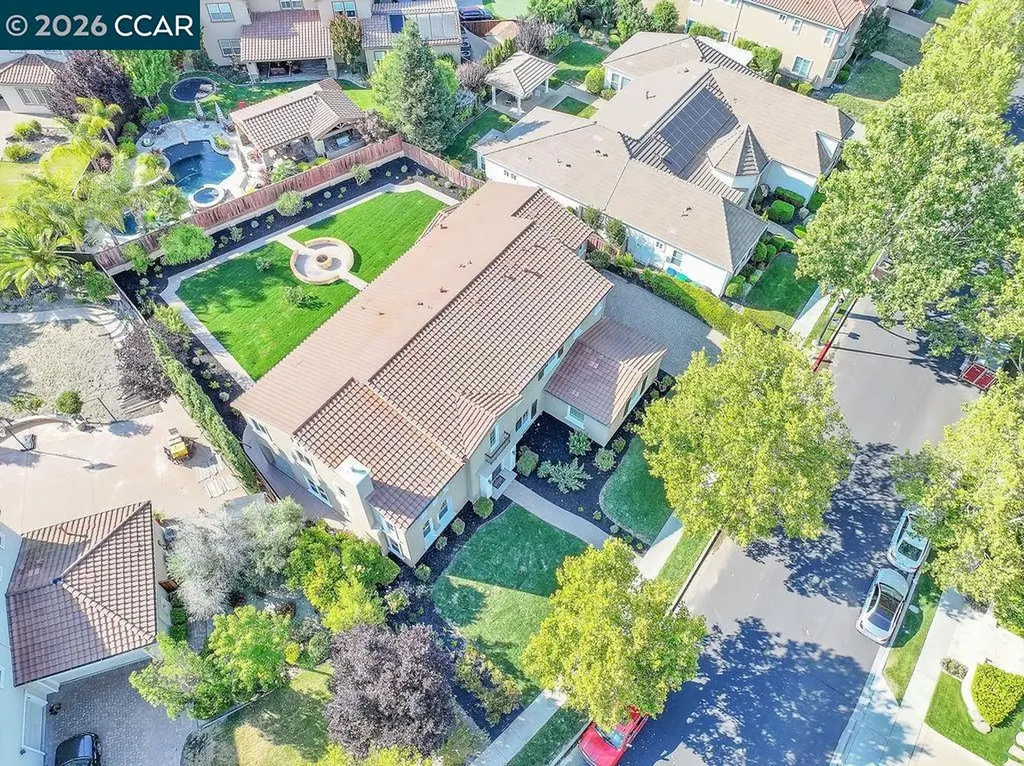 1077 Laguna Creek Lane Pleasanton CA 94566