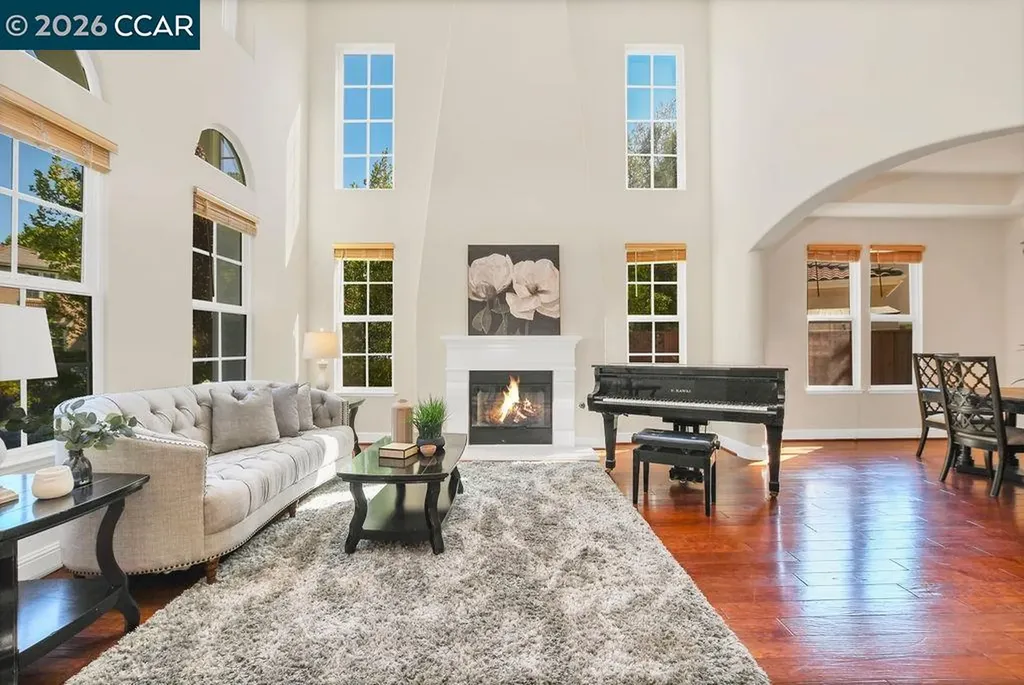 1077 Laguna Creek Lane Pleasanton CA 94566