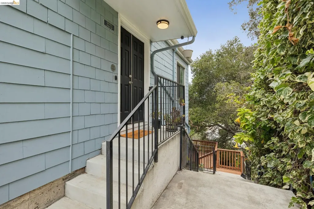 3271 Kempton Avenue Oakland CA 94611