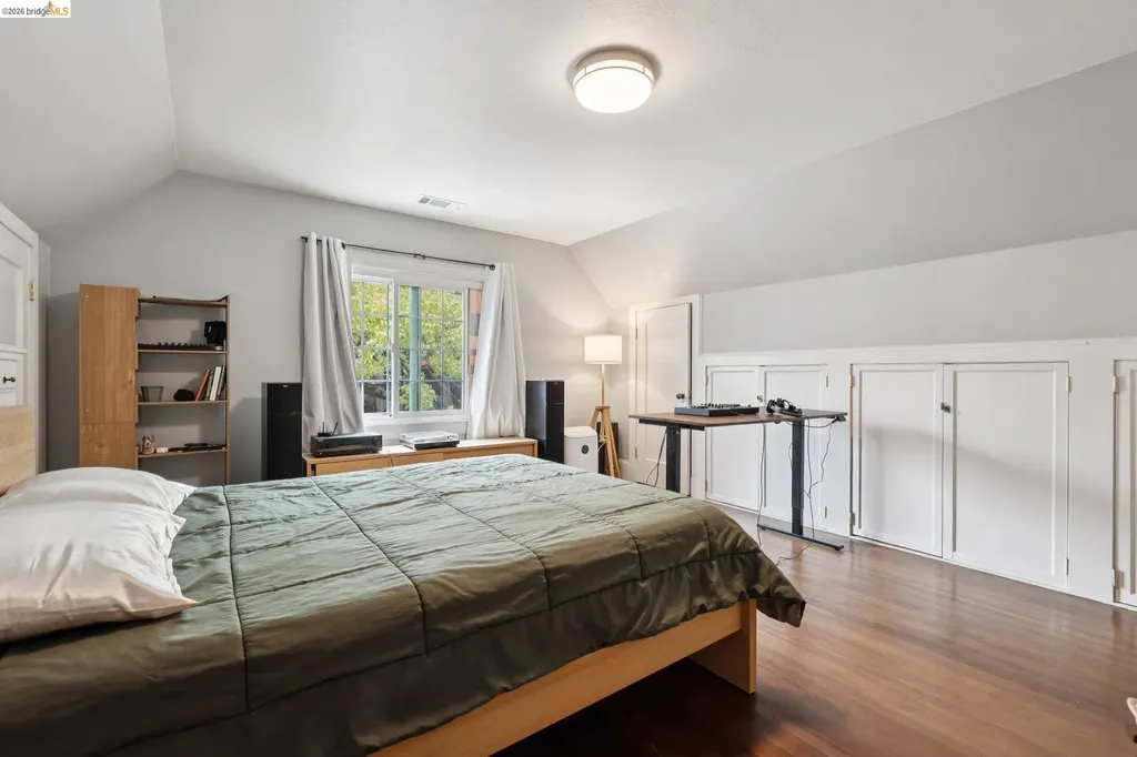 3271 Kempton Avenue Oakland CA 94611