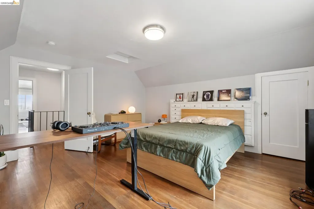 3271 Kempton Avenue Oakland CA 94611
