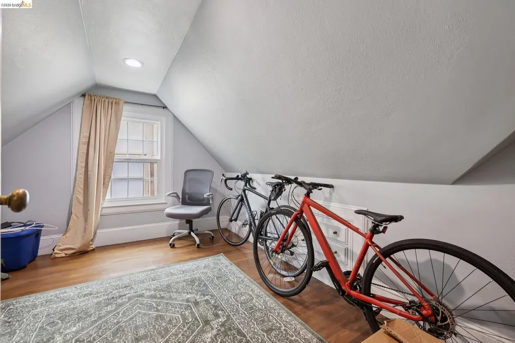 3271 Kempton Avenue Oakland CA 94611