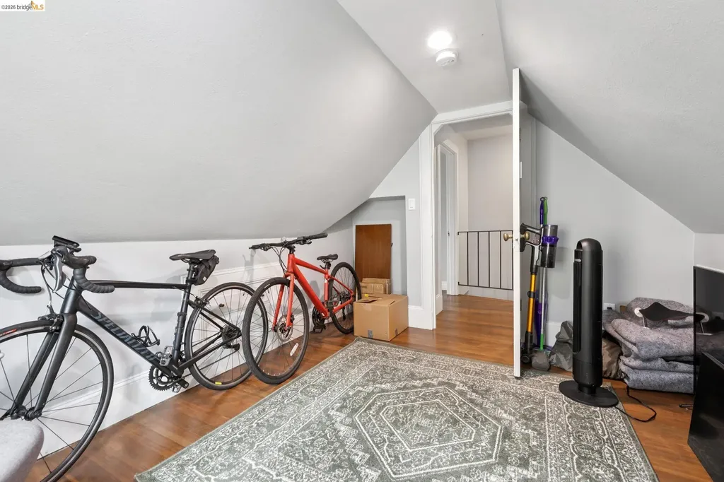 3271 Kempton Avenue Oakland CA 94611