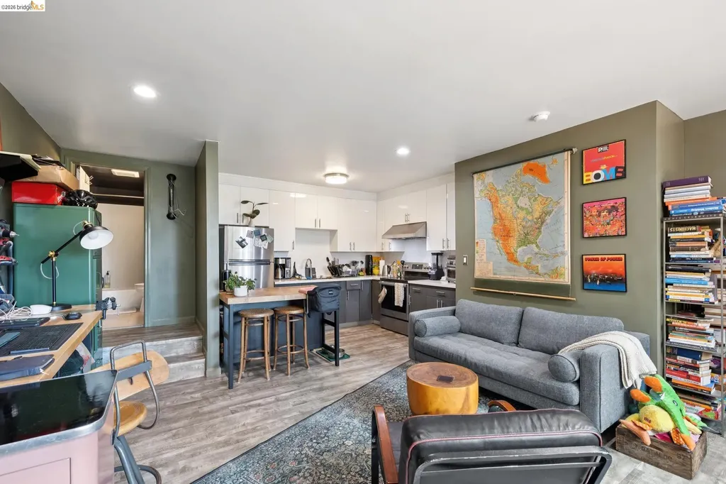 3271 Kempton Avenue Oakland CA 94611