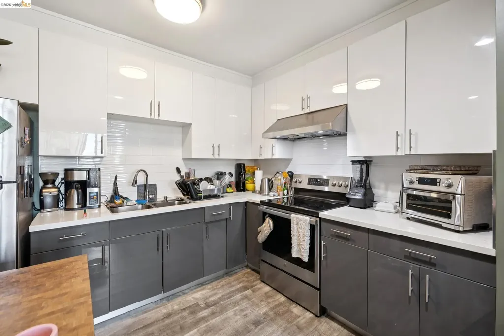 3271 Kempton Avenue Oakland CA 94611