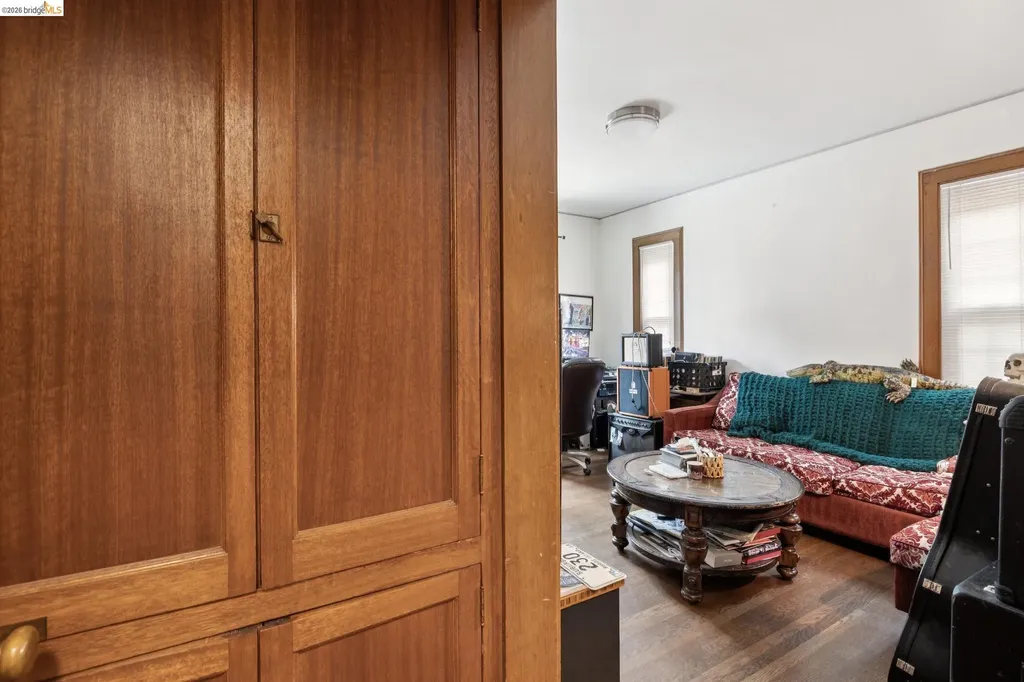 3271 Kempton Avenue Oakland CA 94611