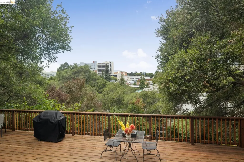 3271 Kempton Avenue Oakland CA 94611