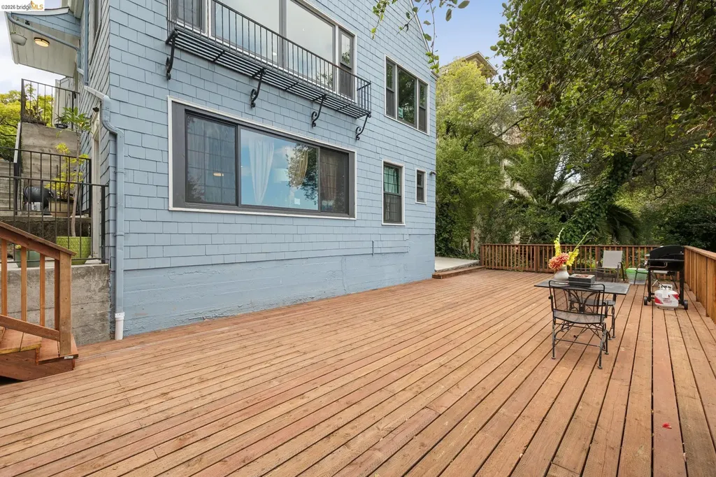 3271 Kempton Avenue Oakland CA 94611