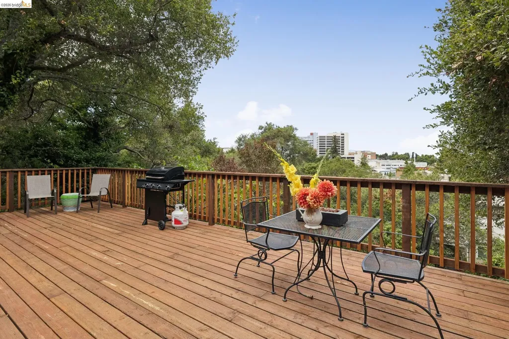 3271 Kempton Avenue Oakland CA 94611