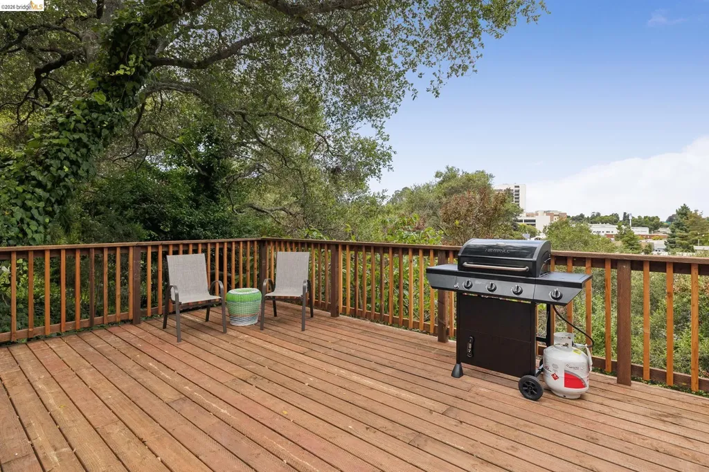 3271 Kempton Avenue Oakland CA 94611
