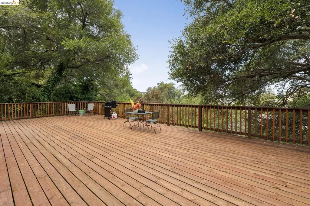 3271 Kempton Avenue Oakland CA 94611