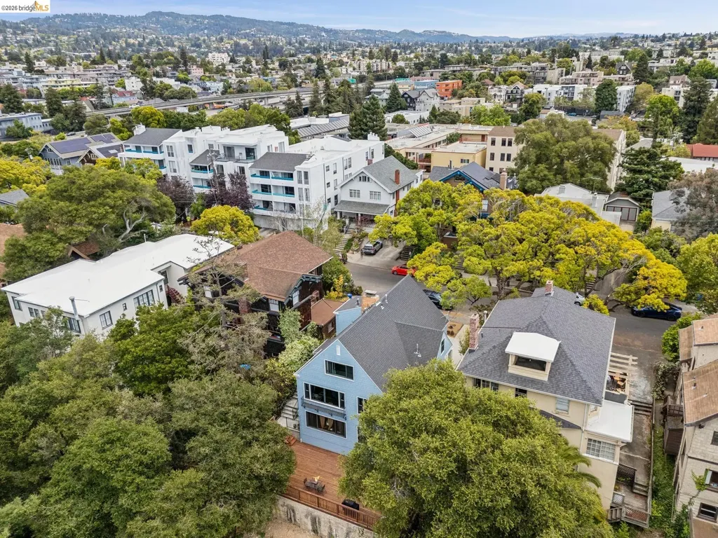 3271 Kempton Avenue Oakland CA 94611