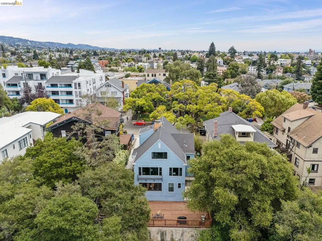 3271 Kempton Avenue Oakland CA 94611