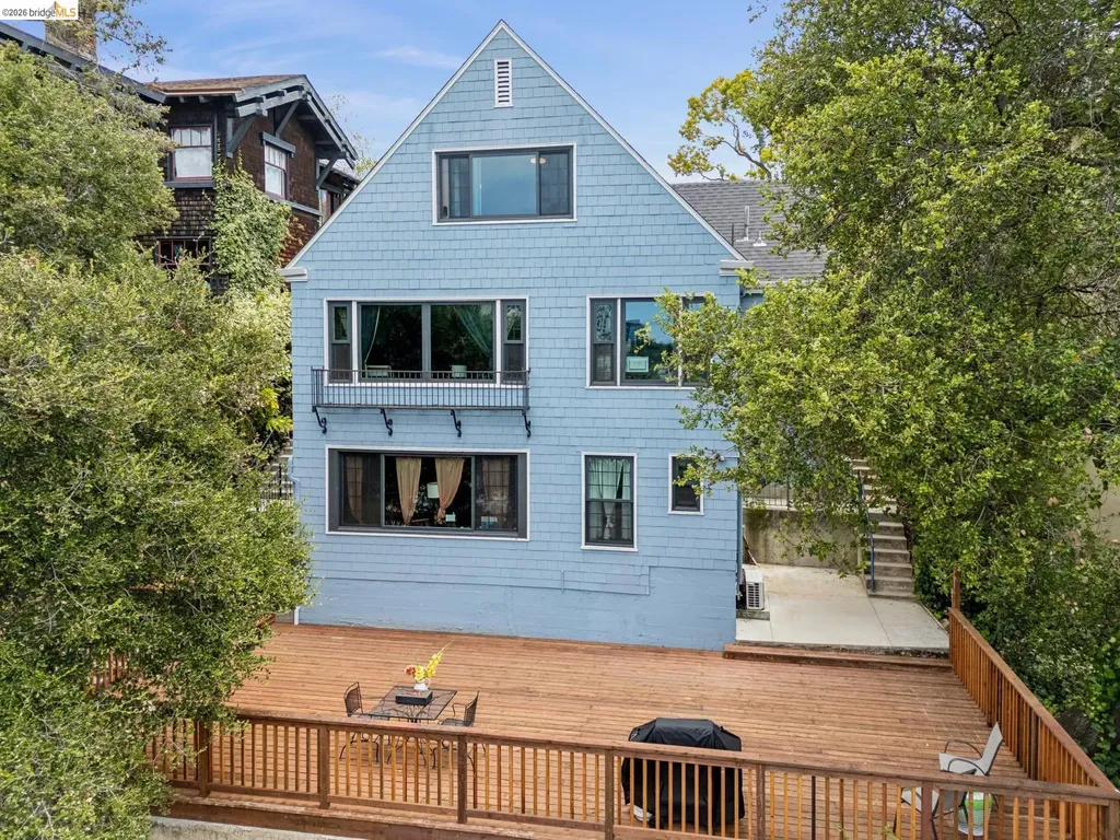 3271 Kempton Avenue Oakland CA 94611