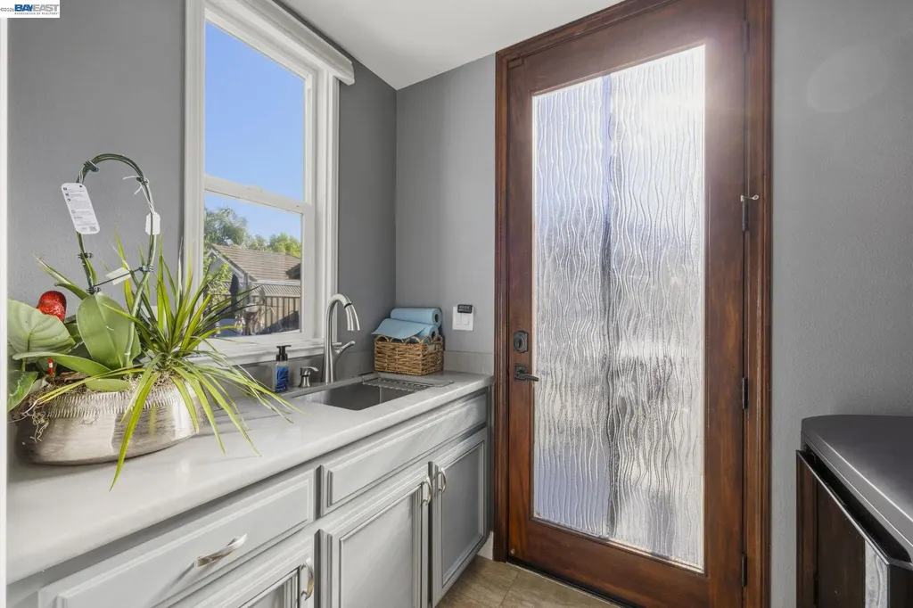 2267 Robinson Circle Livermore CA 94550