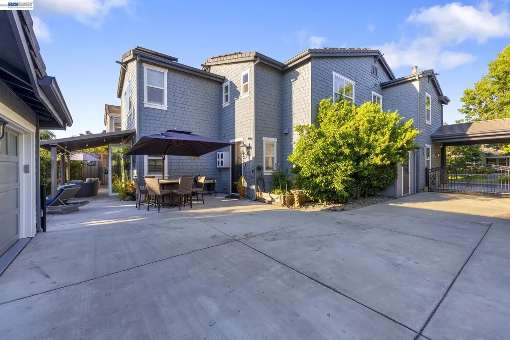 2267 Robinson Circle Livermore CA 94550